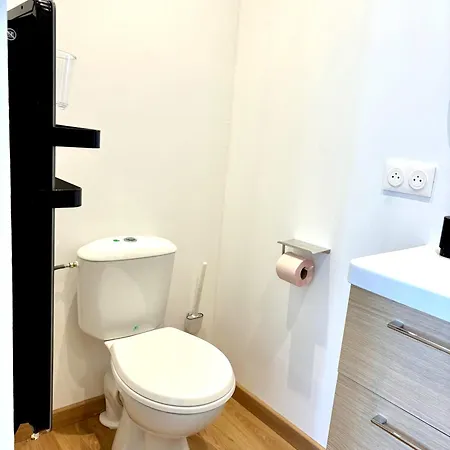 Maison - 2 Ch & 2 Sdb - Grand Jardin Et Parking Prive - Proche Metro Tatil Evi Sotteville-lès-Rouen